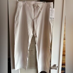 Men's Lululemon Relaxed Fit pant